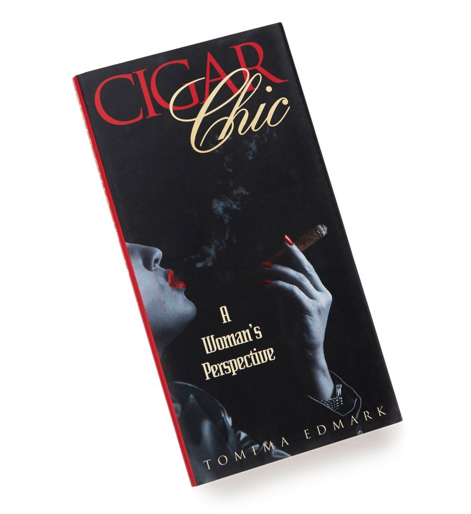 Cigar Chic - A Woman's Perspective Book-gs