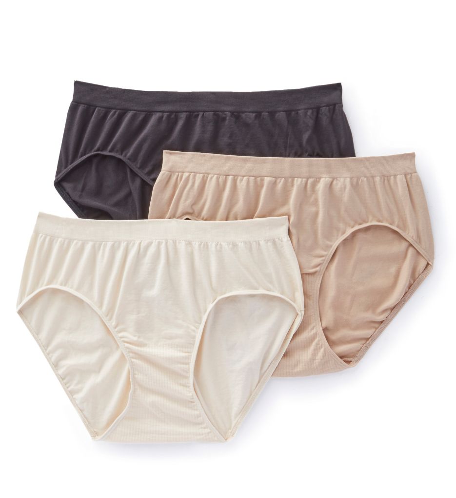 Bras and Panties by Bali (2194973)