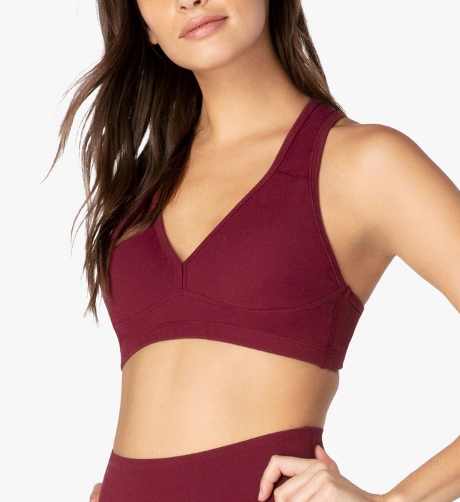 sports bra that lifts and supports