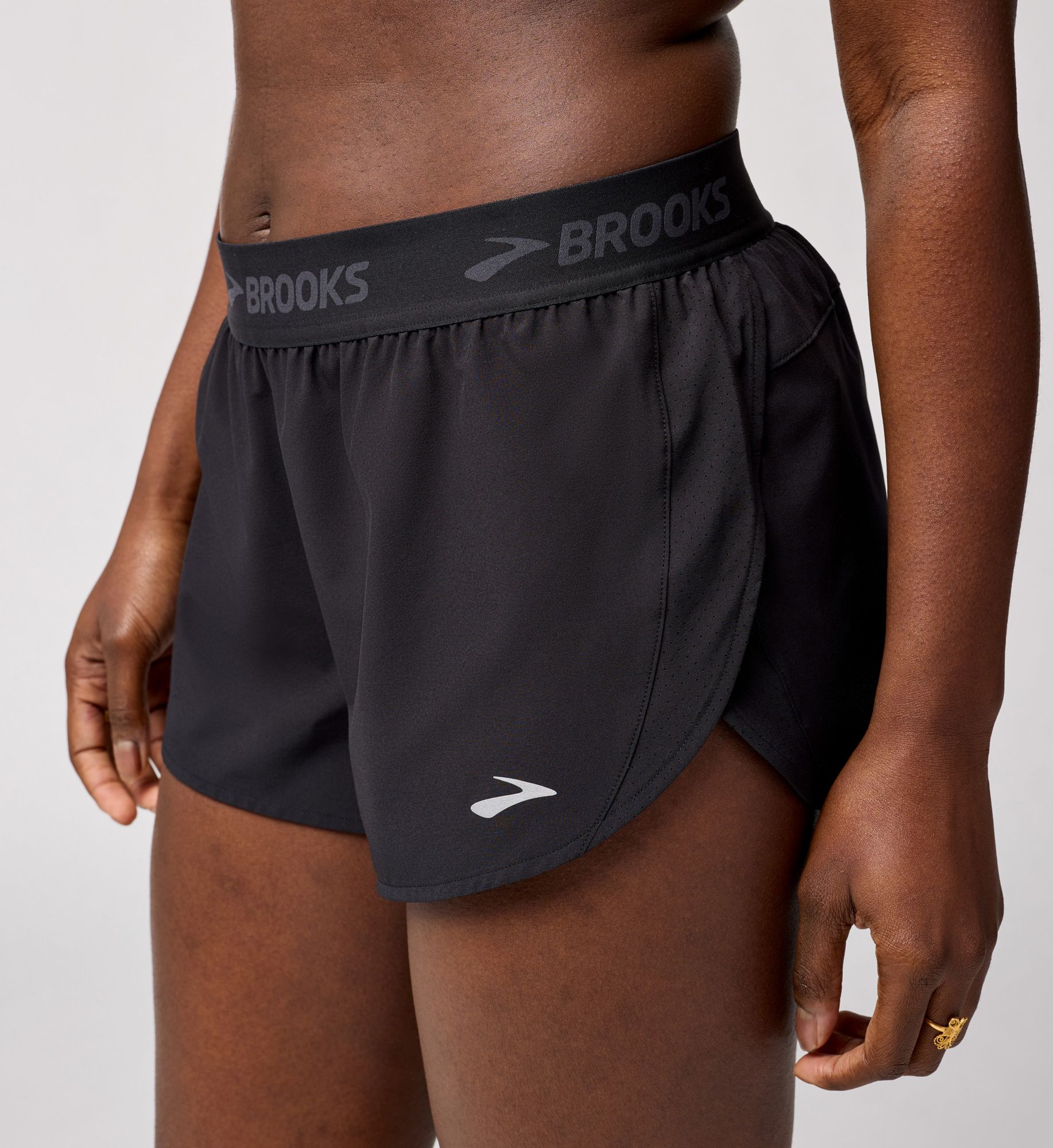 Brooks Women's Breakaway 2.5 Side-Split Hem Shorts With Liner in Black | Size: Large | HerRoom.com