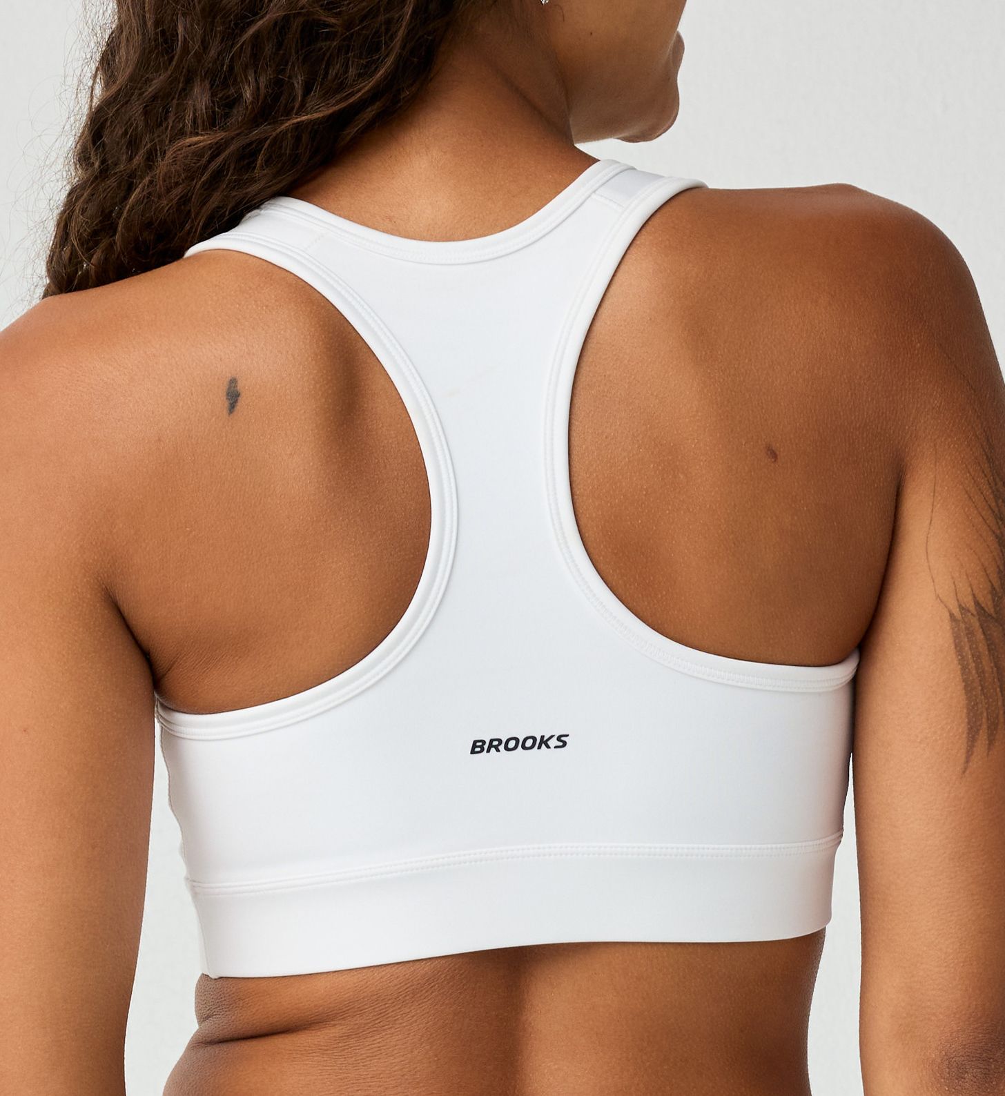 Back Image Front Image Main Image Brooks Dash Medium Impact Padded Pullover Bra 300651
