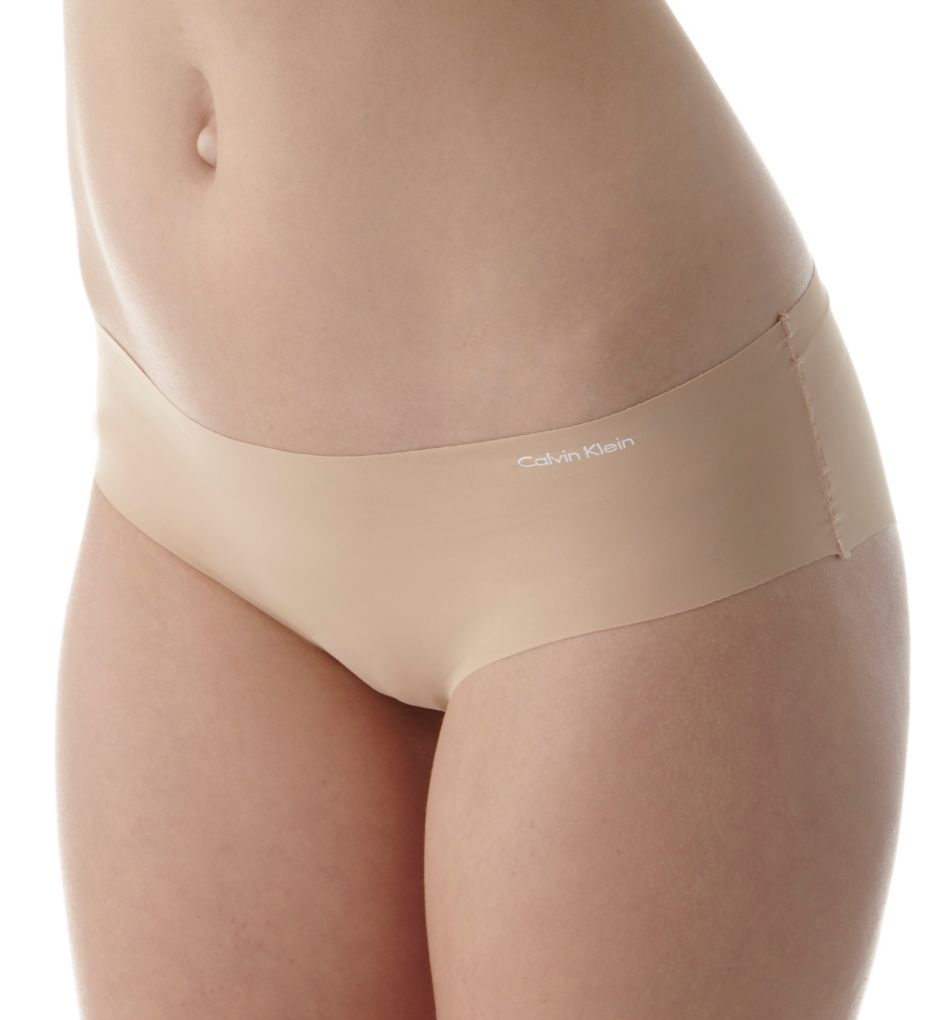 Calvin Klein Women's Invisibles Hipster Panty in Beige | Size Large | HerRoom.com