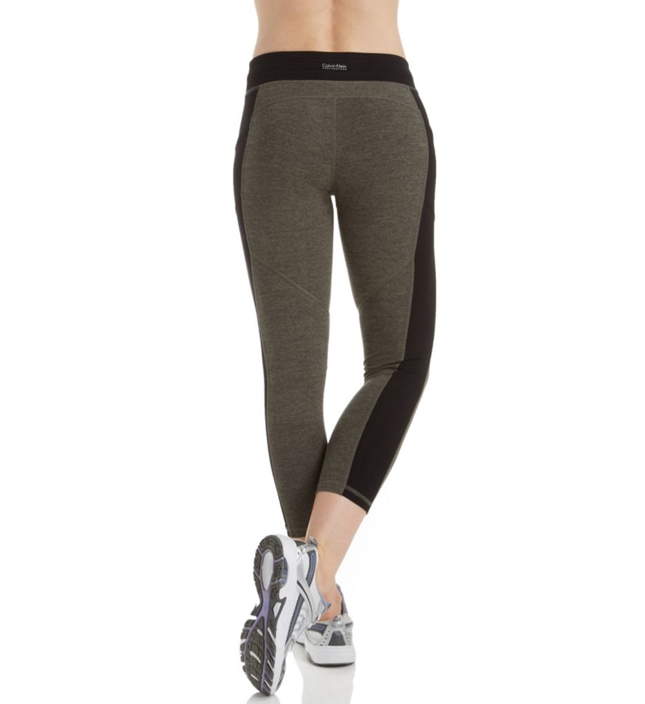 Performance Colorblocked Side Pocket 7/8 Legging