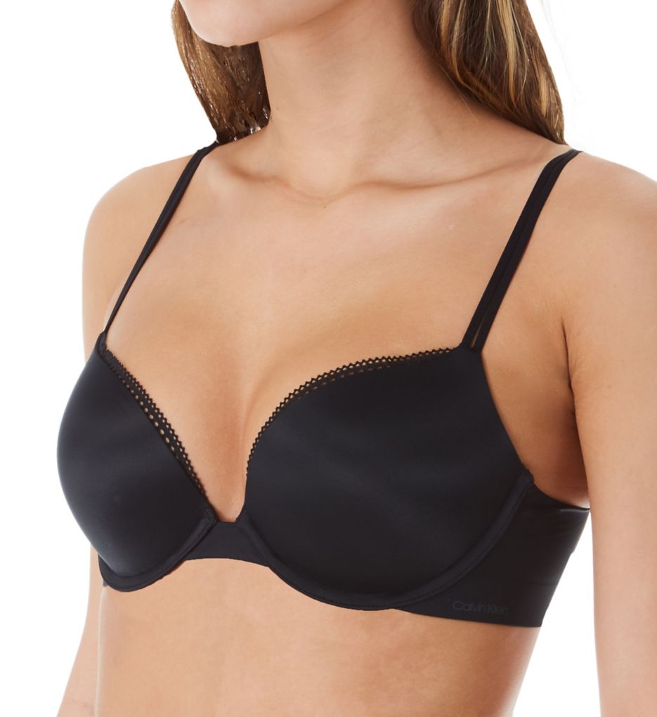 Calvin Klein® Underwear Form Push-Up Plunge Bra, Women's Fashion, New  Undergarments & Loungewear on Carousell