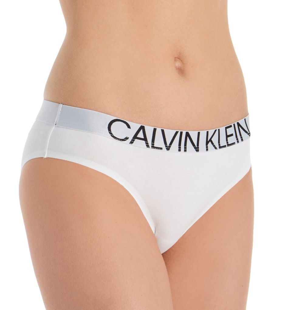 calvin klein 1981 statement