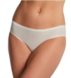 Soft Stretch Seamless Bikini Panty Ivory O/S