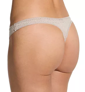 Modern Lace Thong Champagne S
