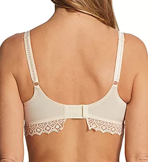 Cassiopee Seamless Plunge Bra Creamy Beige 34C