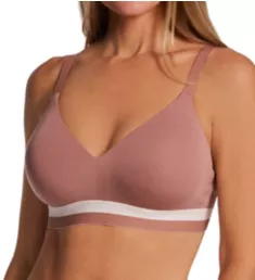 Natural Lift Stay-Put Bra