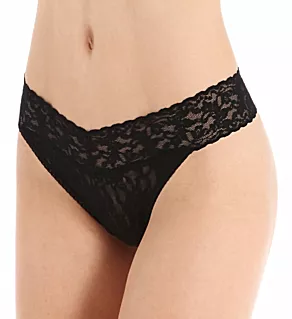 Signature Lace Original Rise Thong Black O/S