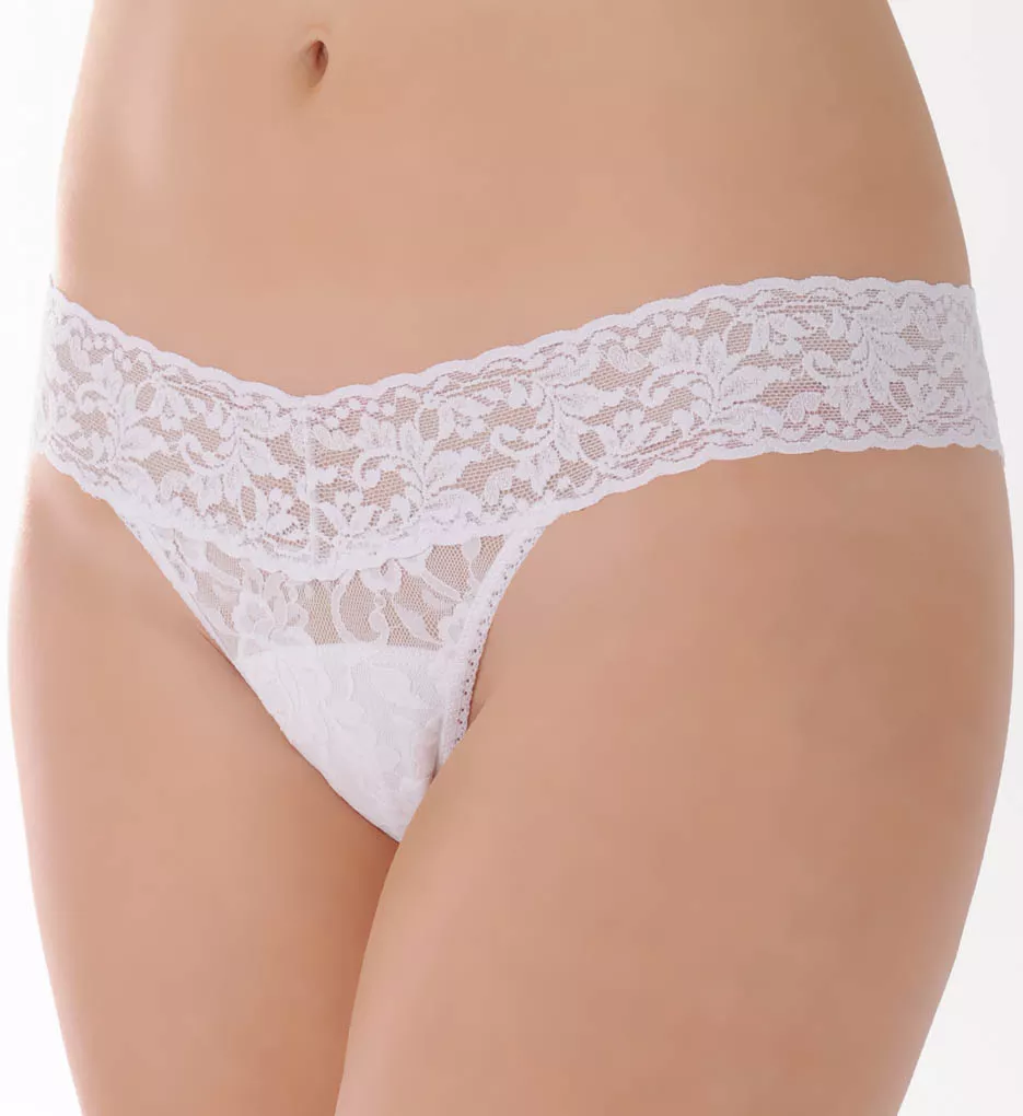 Signature Lace Low Rise Thong White O/S