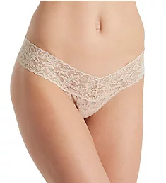 Signature Lace Low Rise Thong - 3 Pack