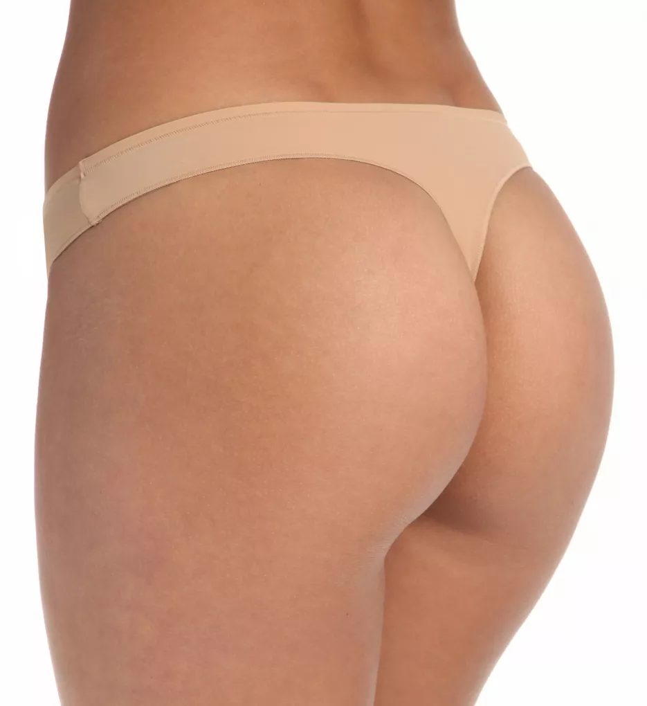 Allure Thong Panty Off White L