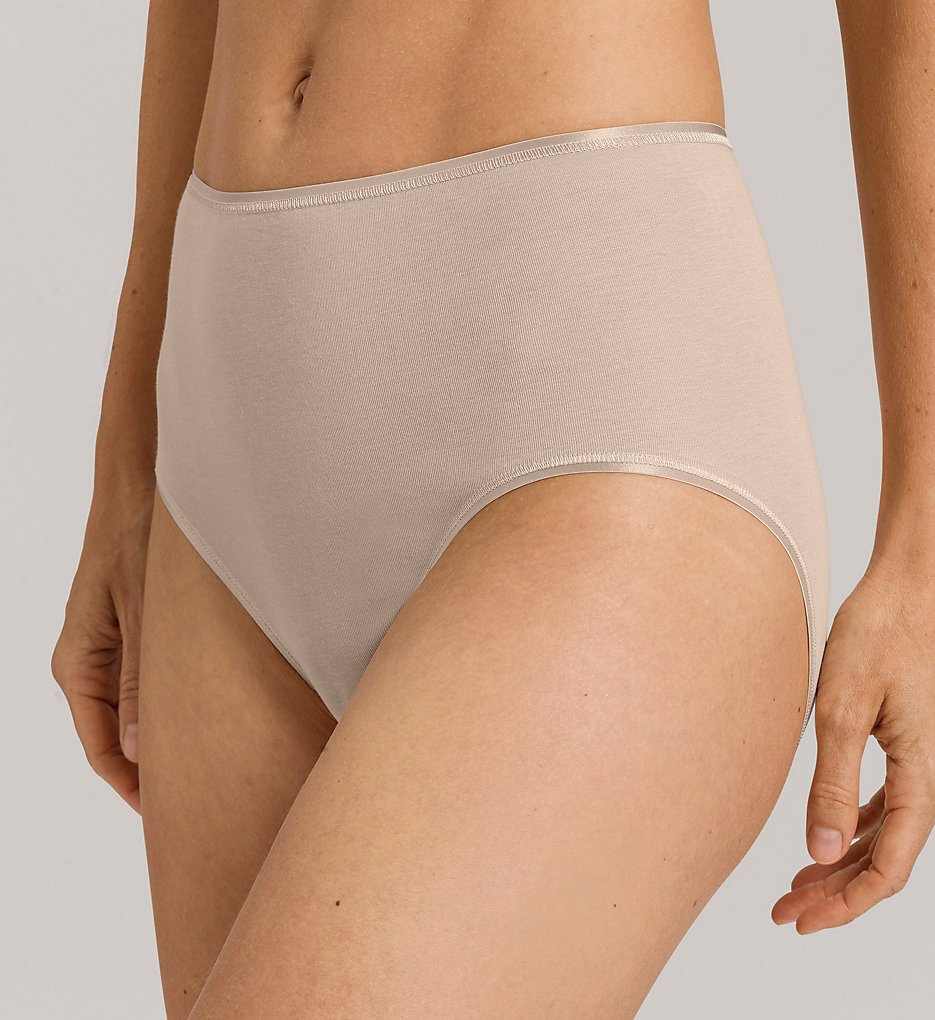 Hanro >> Hanro 1625 Cotton Seamless Full Brief Panty (Dune XS)