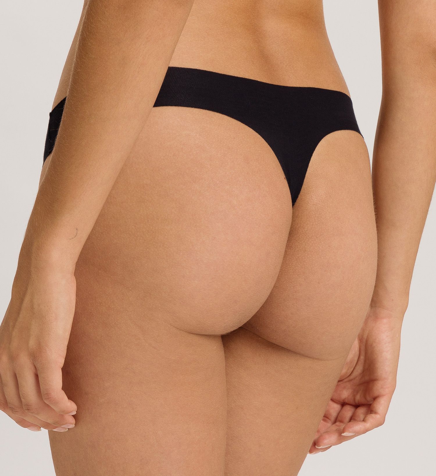 Hanro Invisible Cotton Thong Panty 71242 - Image 2