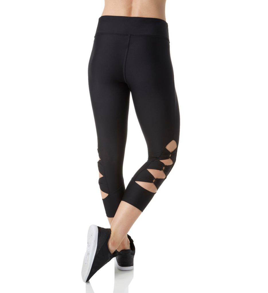 Triple Loop Capri Legging