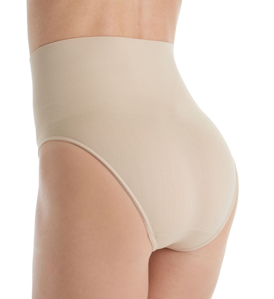 Women's MeMoi MSM-126 SlimMe Short Sleeve Brief Bodysuit (Nude M) 