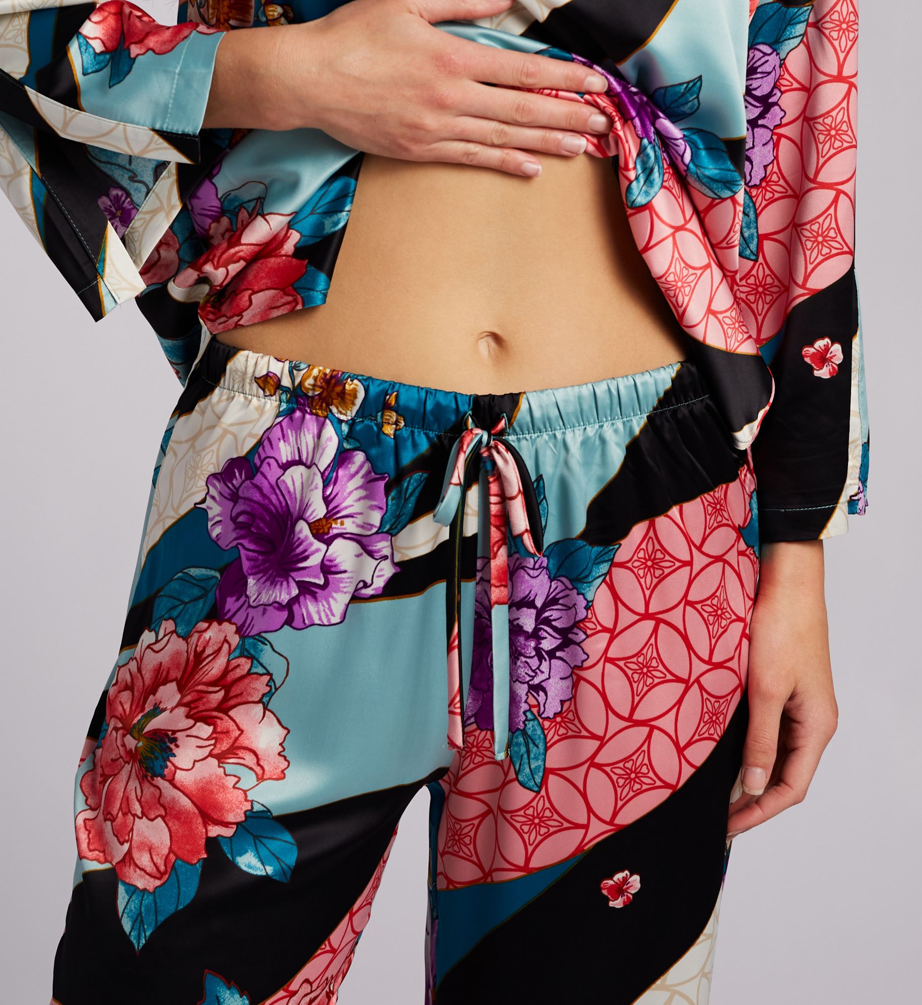 N by Natori Floral Tapestry PJ Set UC6007 - Image 4