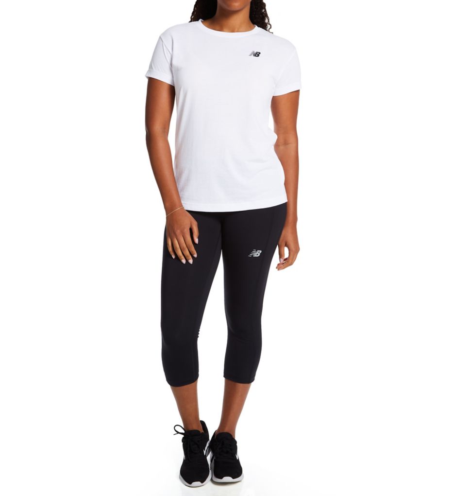 Accelerate Reflective Mid-Rise Capri Legging