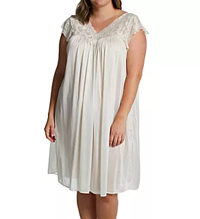 Plus Silhouette Gown Ivory 1X