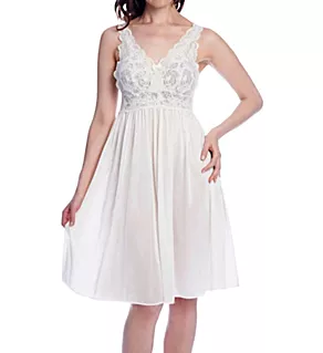 Silhouette 40 Inch Gown Ivory S