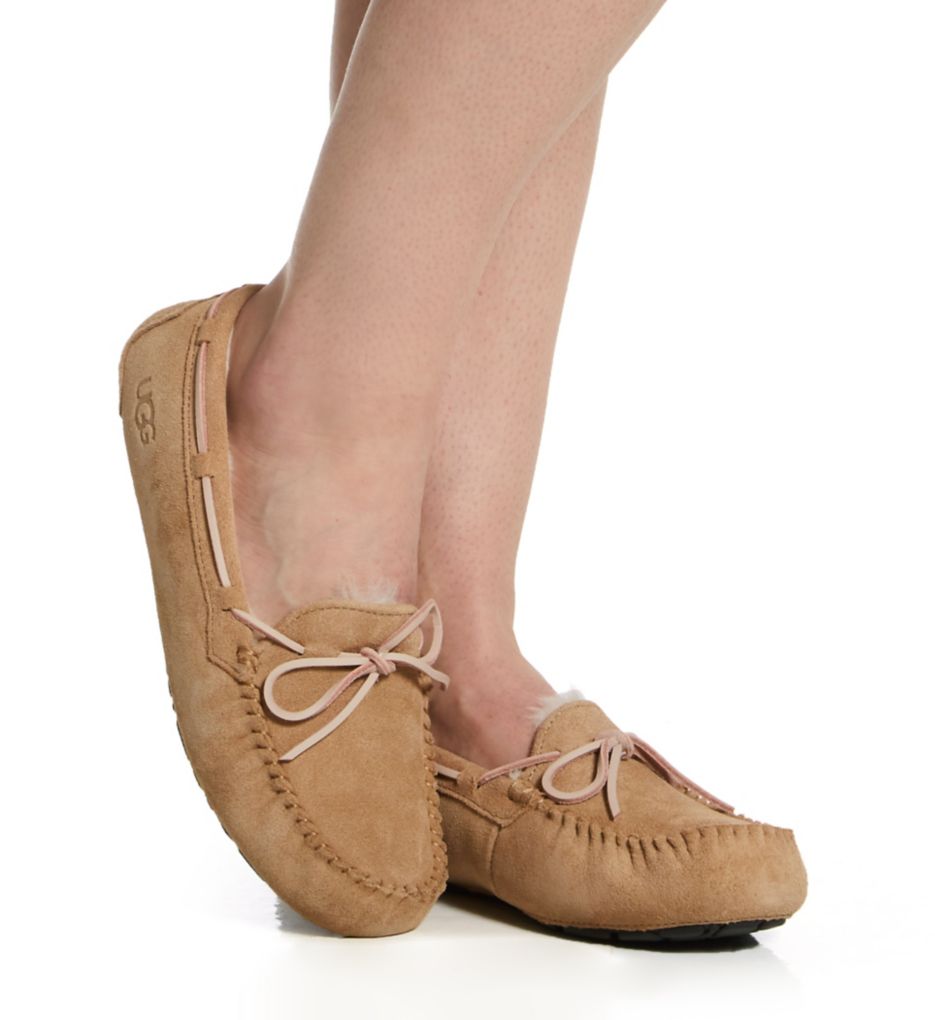 Ugg dakota clearance 5612