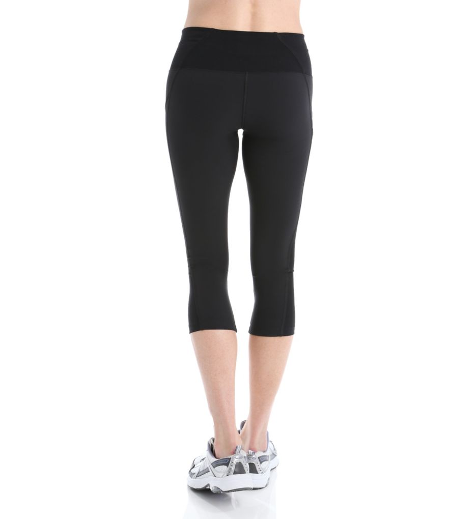 UA Armourvent Trail Capri-bs