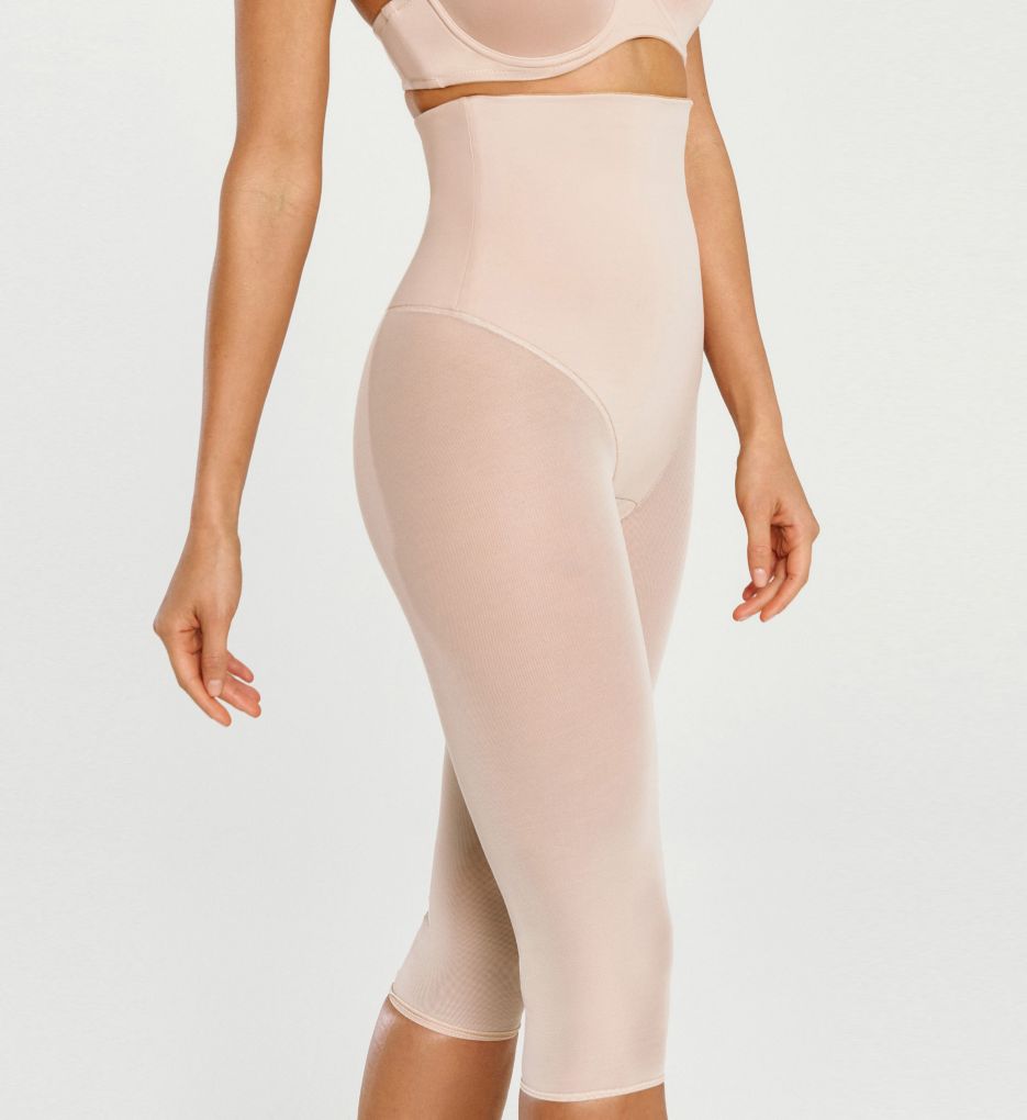 Smooth Couture High Waist Shaping Capri Tights Nude S by Va Bien