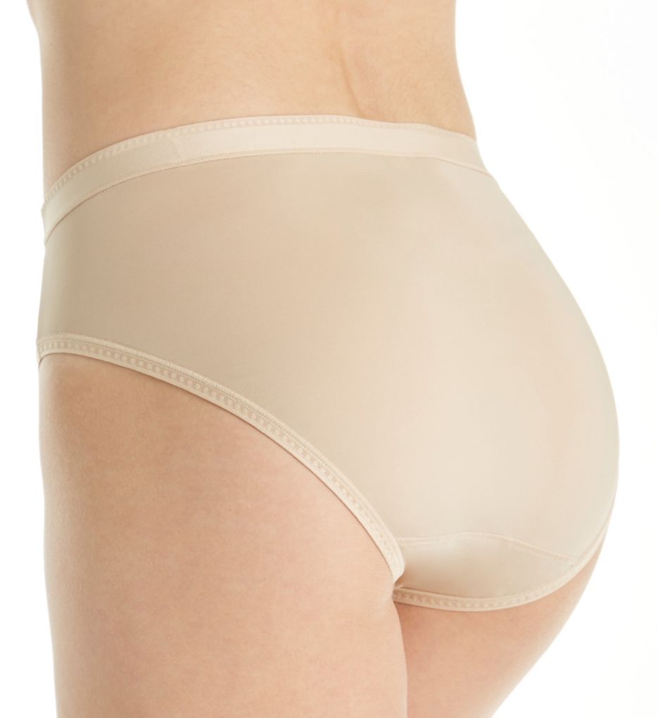 Comfort Where It Counts Modern Hi-Cut Panty