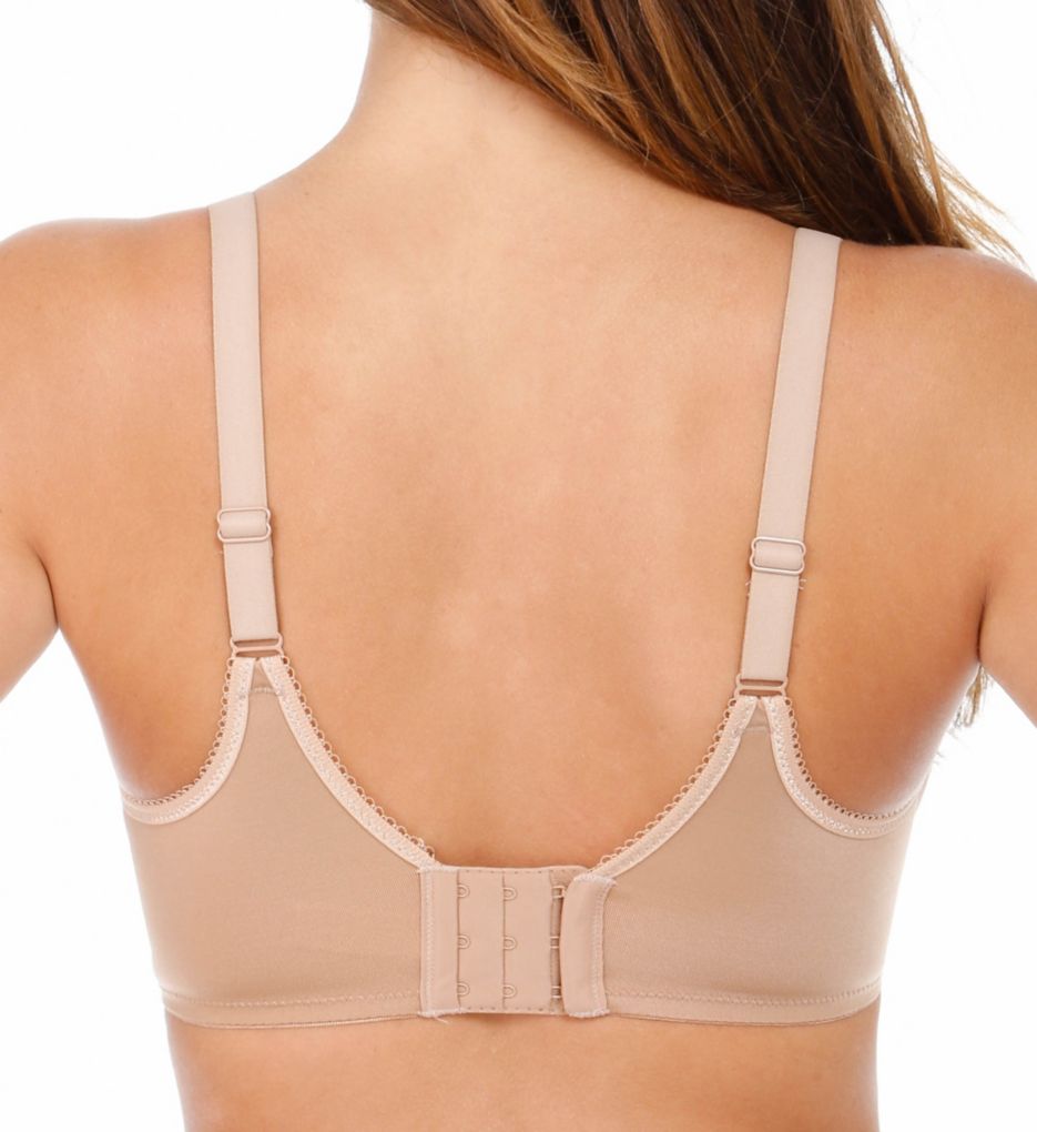 Wacoal® Basic Beauty T-Shirt Spacer Bra with Underwire (Extended Sizes  Available) at Von Maur