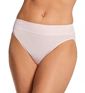 No Pinching. No Problems. Tailored Hi-Cut Panty Pale Pink S