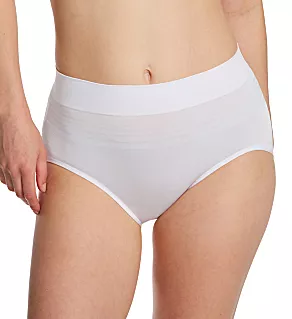 No Pinching. No Problems. Seamless Brief Panty White M