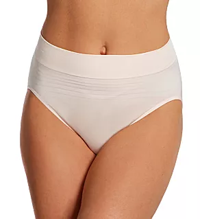 No Pinching. No Problems. Seamless Hi-Cut Panty Sandshell M